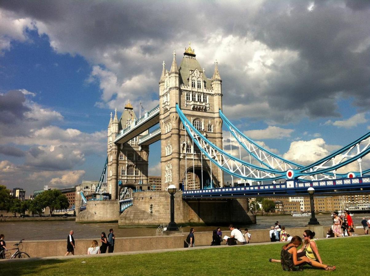 Charming Town Studio Flat, Tower Bridge * Londra
